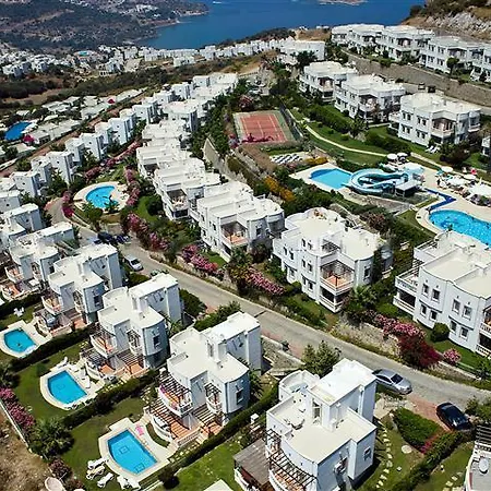 Holiday Gardens * يالِكافاك